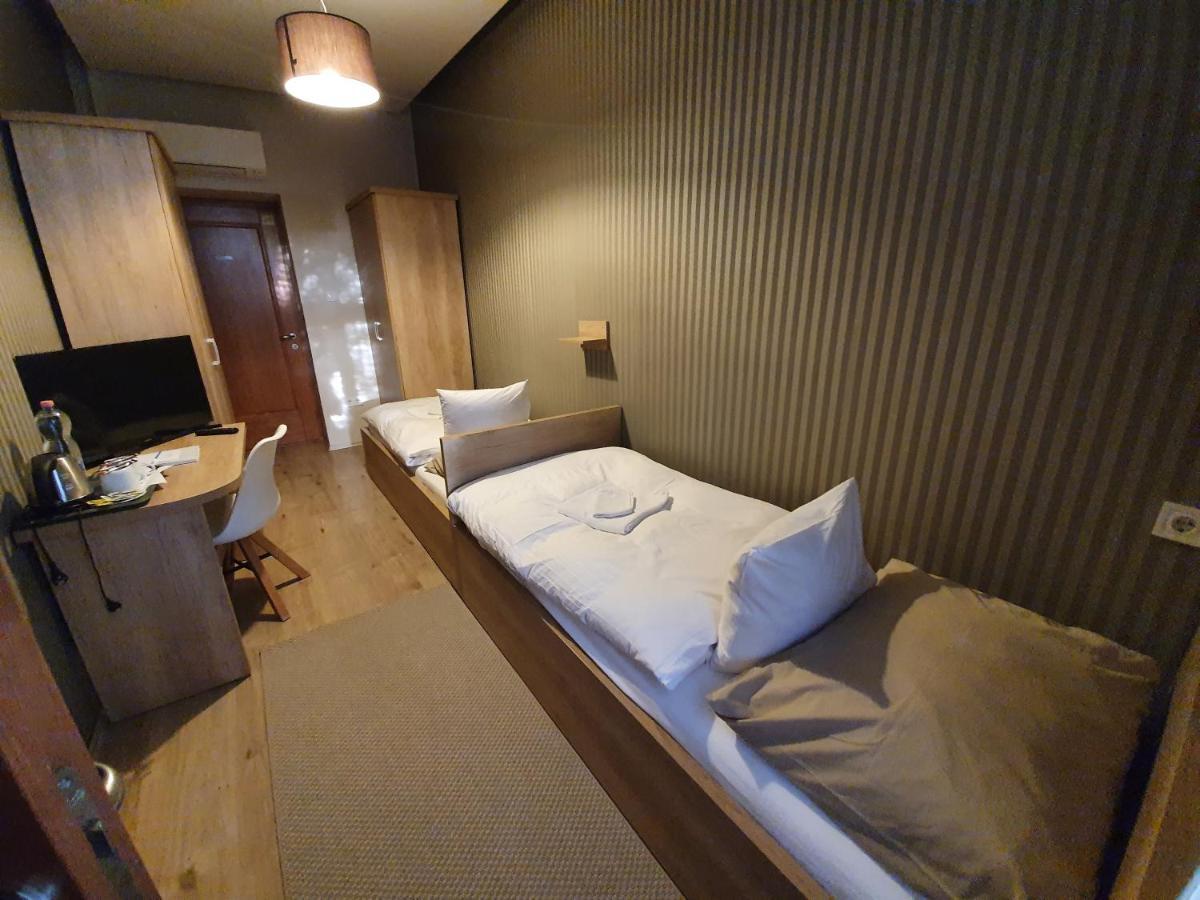 Deak Panzio Bed & Breakfast Nagykoros Ngoại thất bức ảnh