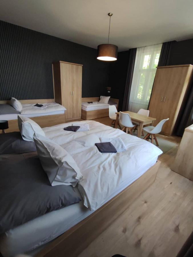 Deak Panzio Bed & Breakfast Nagykoros Ngoại thất bức ảnh